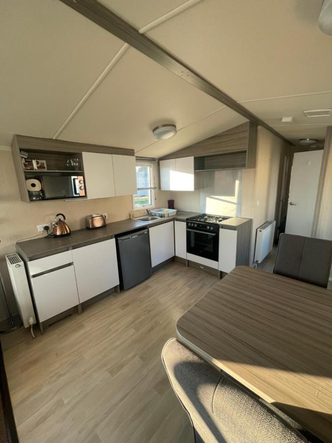Delightful 6 Berth Holiday Home With Decking Area Chichester Ngoại thất bức ảnh