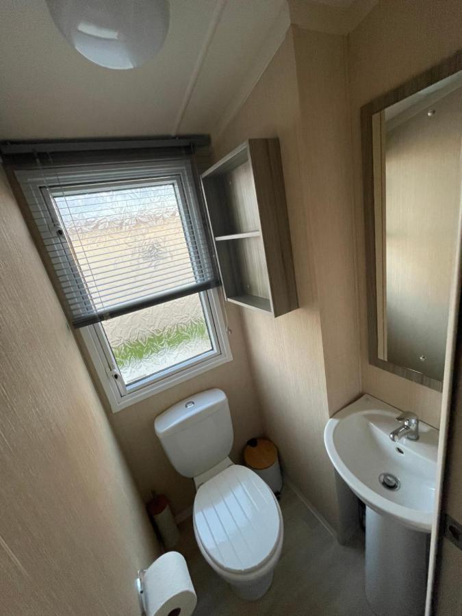 Delightful 6 Berth Holiday Home With Decking Area Chichester Ngoại thất bức ảnh