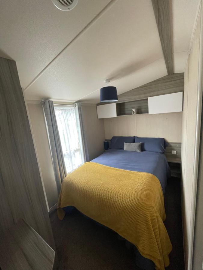 Delightful 6 Berth Holiday Home With Decking Area Chichester Ngoại thất bức ảnh