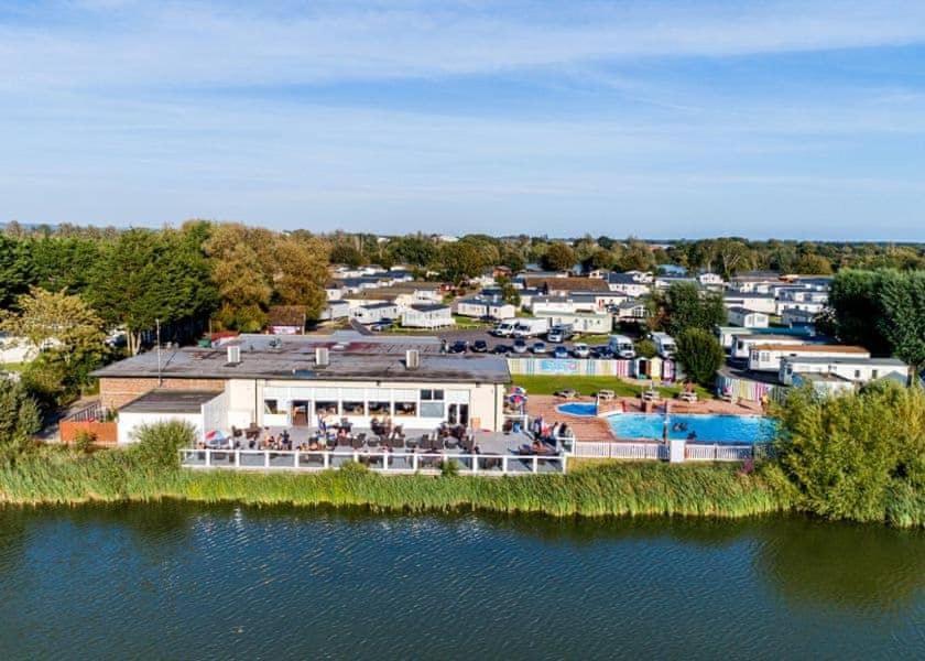 Delightful 6 Berth Holiday Home With Decking Area Chichester Ngoại thất bức ảnh